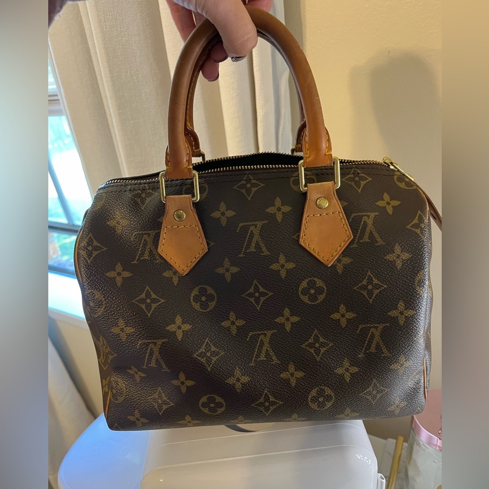Louis Vuitton speedy 25